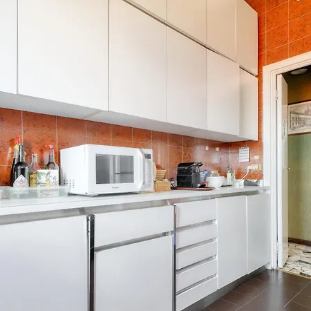 Urban Elegance With A View Viale Tunisia Apartment Milan